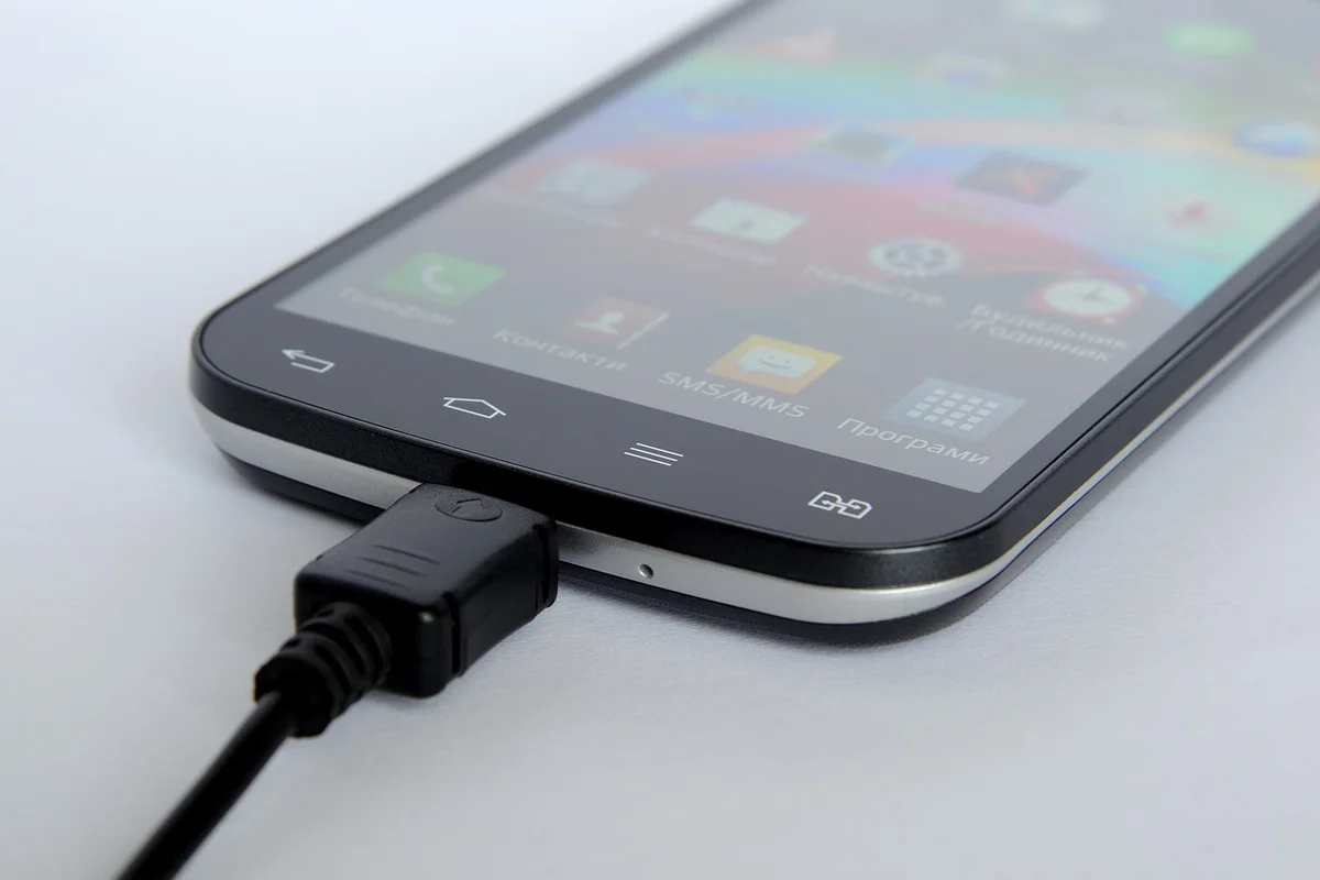 smartphone, phone, charger, loading, connection, mobile, mass media, network, touch screen, charger, charger, charger, charger, charger