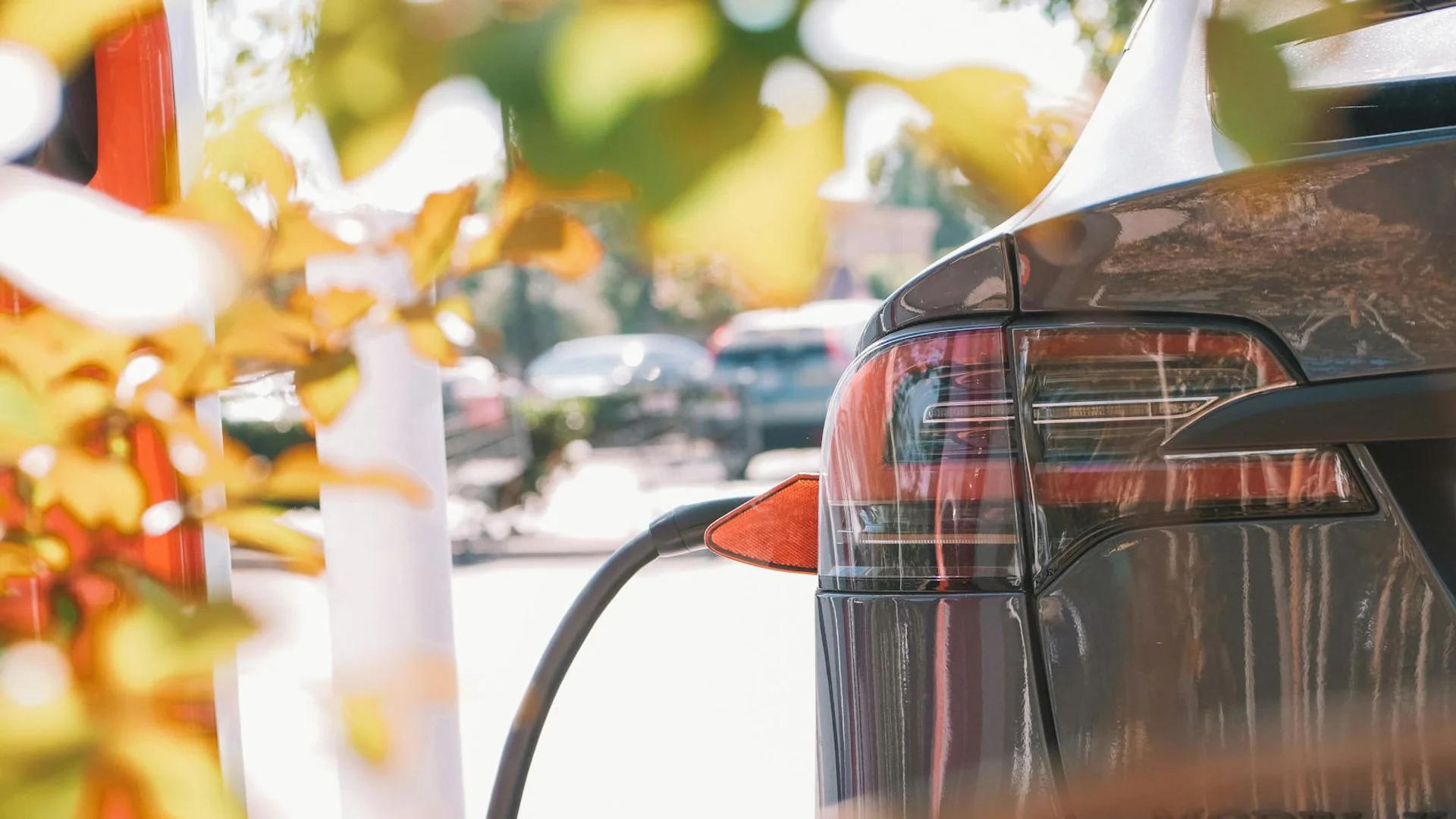 The EV Fumble Video Is a Genre, Not a Review