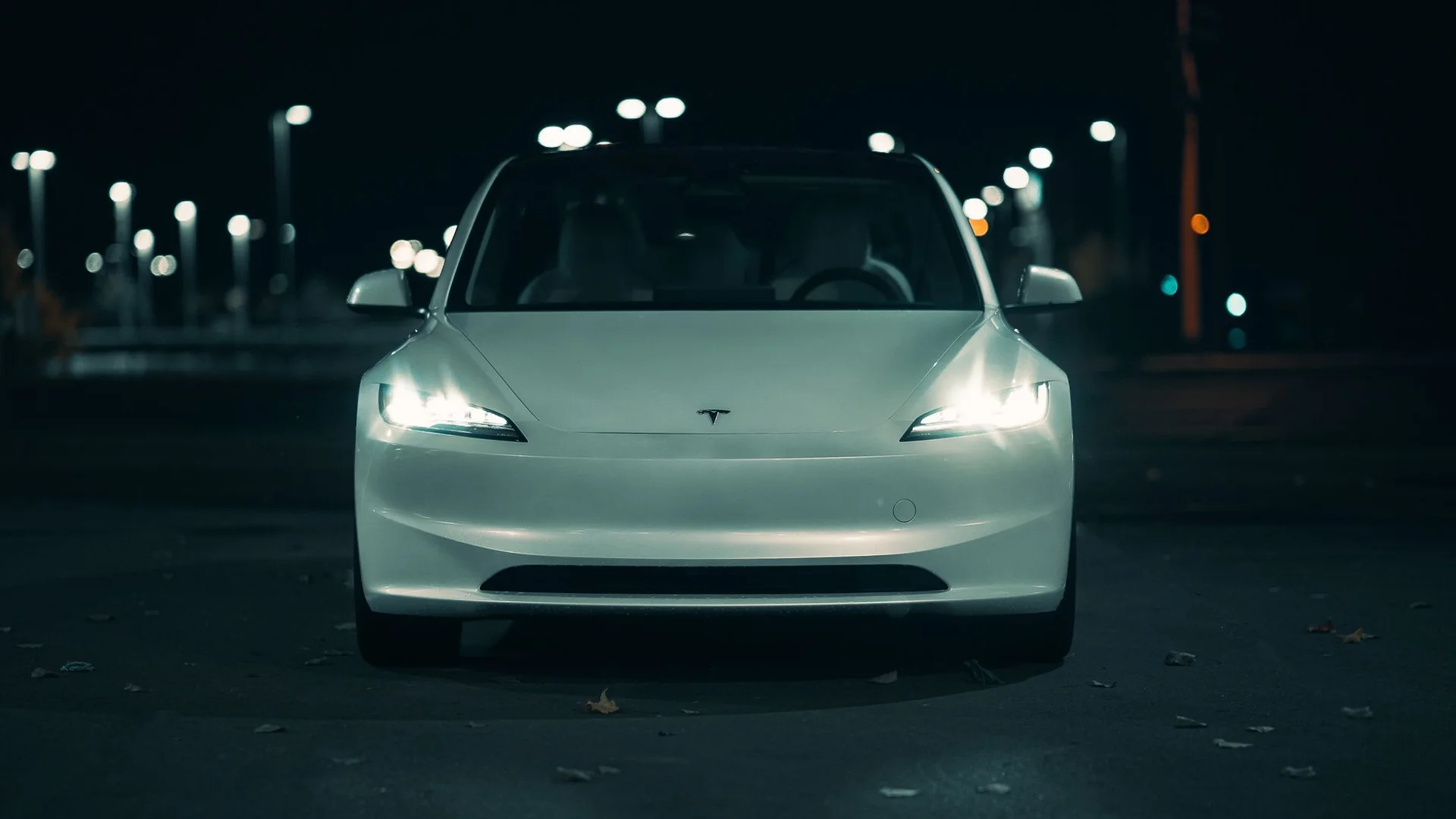 SpaceX's xAI Just Bought Another $269M of Tesla Megapacks — What Canadian Buyers Should Know